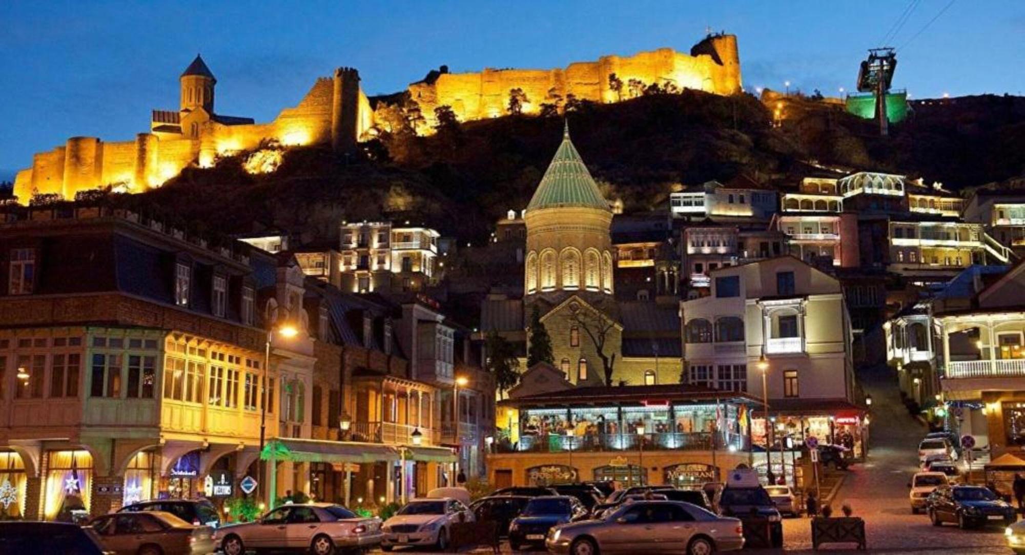 Rasta Maidan Hotel Tbilisi Buitenkant foto